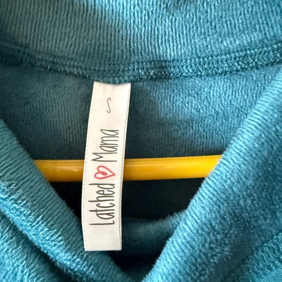 Latched Mama Harbor Snap Nursing Pullover - Picture 3 of 3